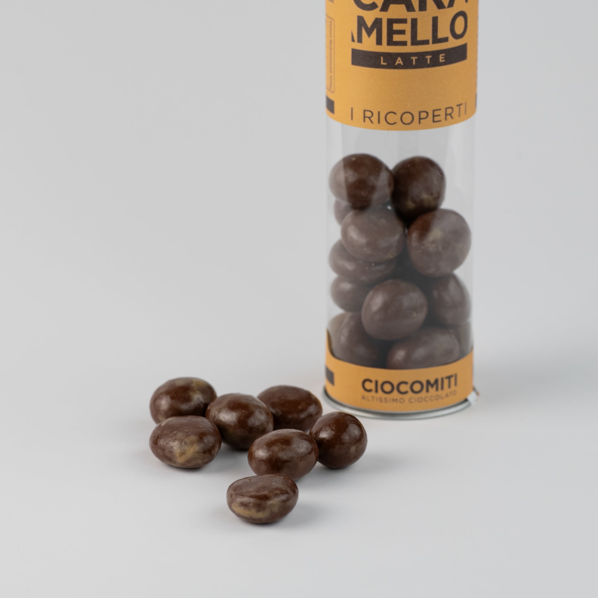 Caramello salato ricoperto di cioccolato al latte