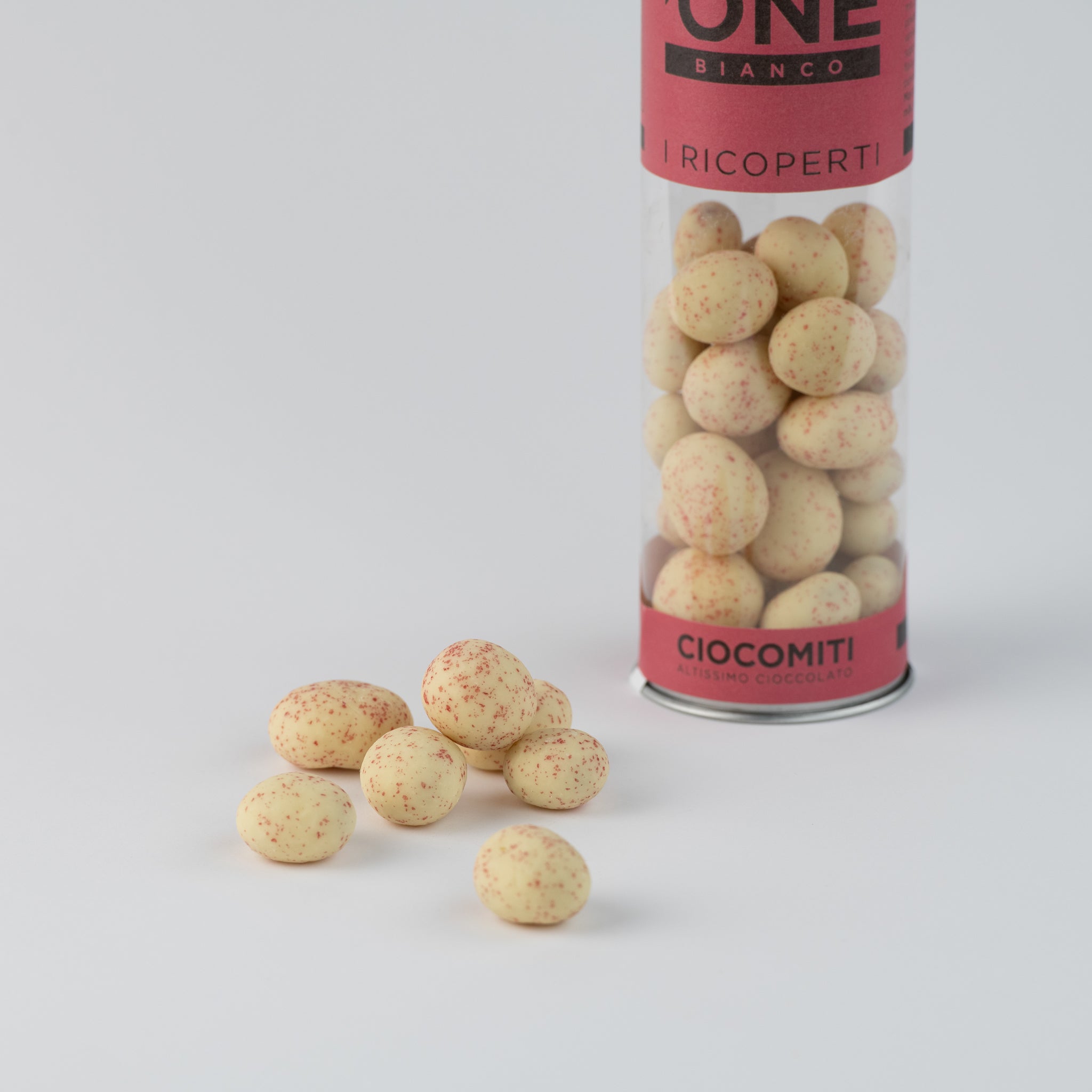 Lampone ricoperto di cioccolato bianco