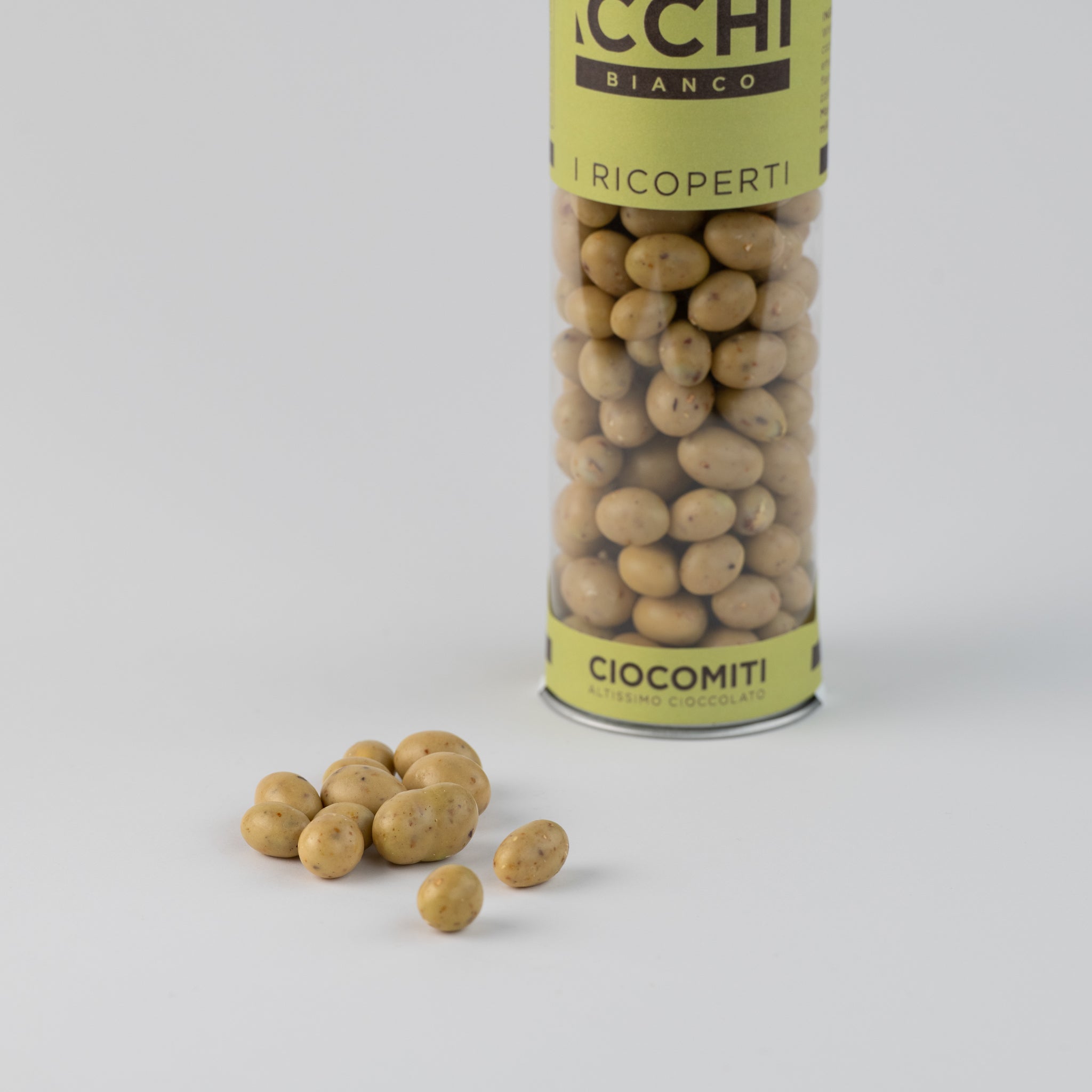 Pistacchi tostati ricoperti di cioccolato bianco