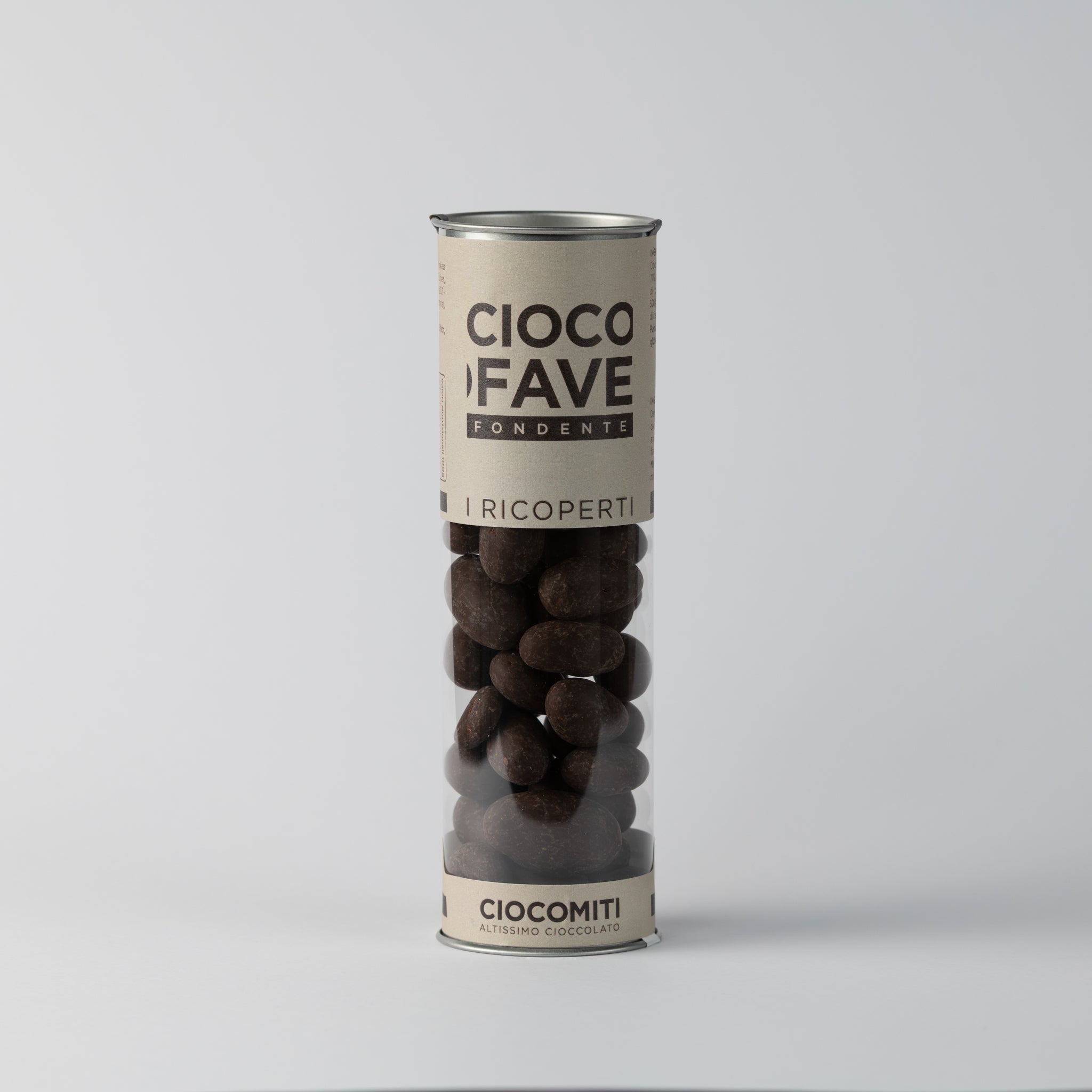 Fave di cacao tostate ricoperte di cioccolato fondente